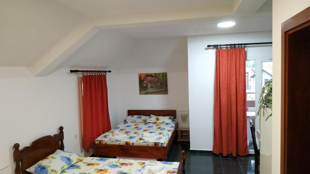 Srebrna Nit Appartement Veliko Gradište Buitenkant foto