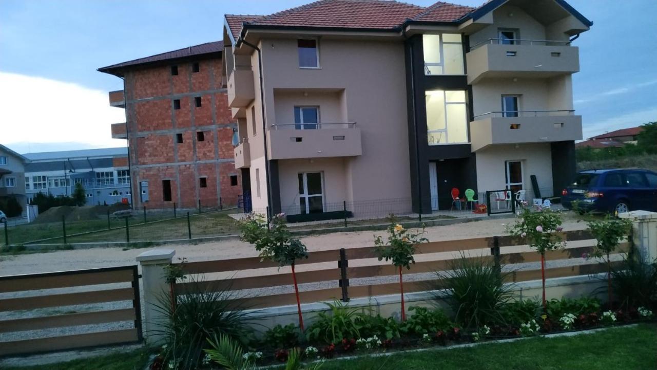Srebrna Nit Appartement Veliko Gradište Buitenkant foto