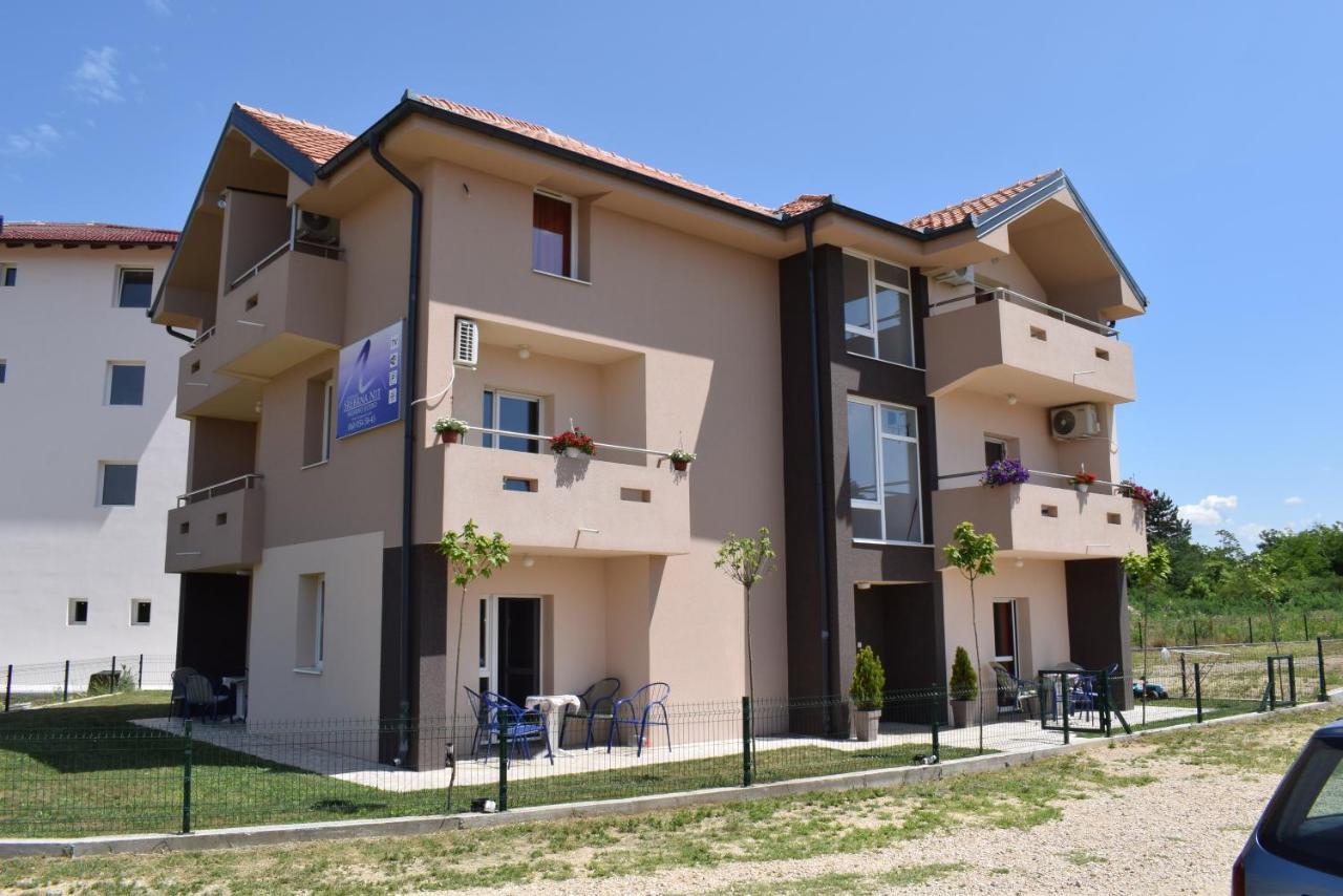 Srebrna Nit Appartement Veliko Gradište Buitenkant foto